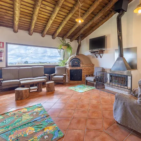 Casitas Granja El Enebral *