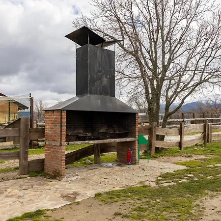 Alojamento de Turismo Rural Casitas Granja El Enebral *