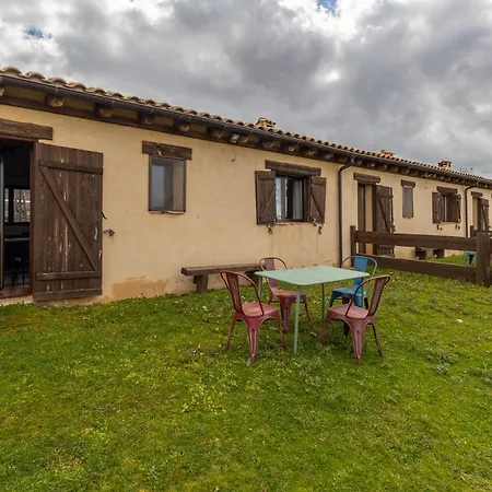 Casitas Granja El Enebral Farmház *