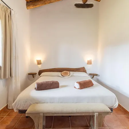 Casitas Granja El Enebral *