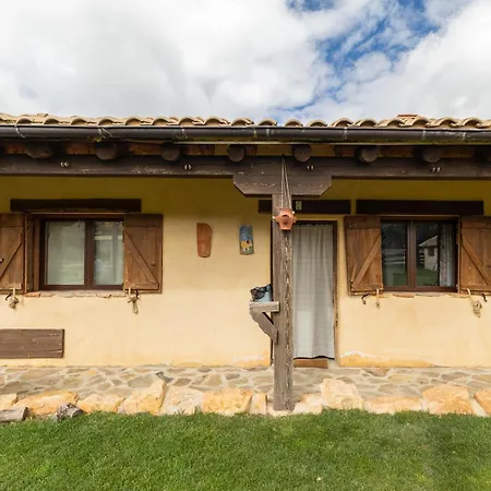 Casitas Granja El Enebral * Santo Tomé del Puerto